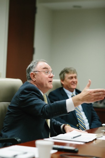 Alain Louchez, director del CDAIT de Georgia Tech (izquierda), y Jeff Evans del GTRI.