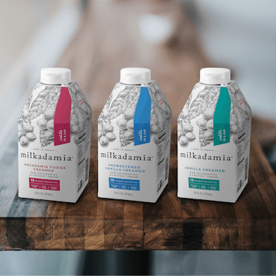 Para un producto con tantas propiedades y atributos, Milkadamia eligió una caja de 16 onzas, que tiene forma de botella.