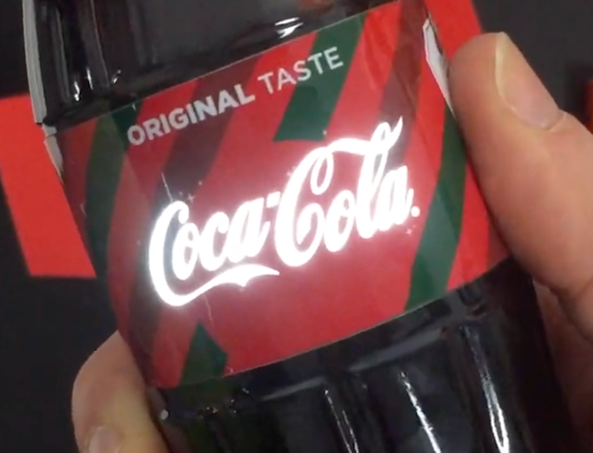 Coca Cola Explora En La Electronica Impresa Mundo Pmmi