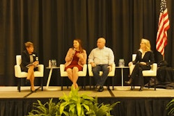 En la foto aparecen de izquierda a derecha Jane Chase, directora del Instituto de Profesionales de Empaque (IoPP); AJ Jorgenson,