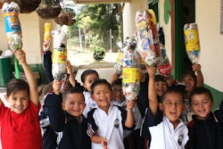 Fundación Botellas de Amor.