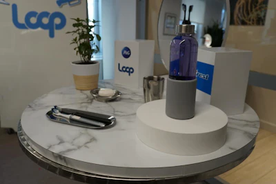 Nuevo envase reutilizable de Crest para Loop.