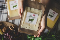 Nuevas bandejas de papel del Grupo REWE, para alimentos