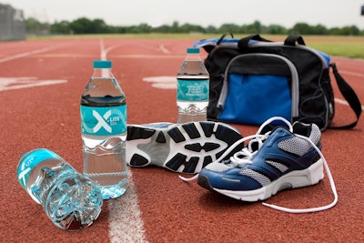 Como “la botella industrial de PET más liviana del mundo producida a la velocidad más alta” anunció Sidel su solución.