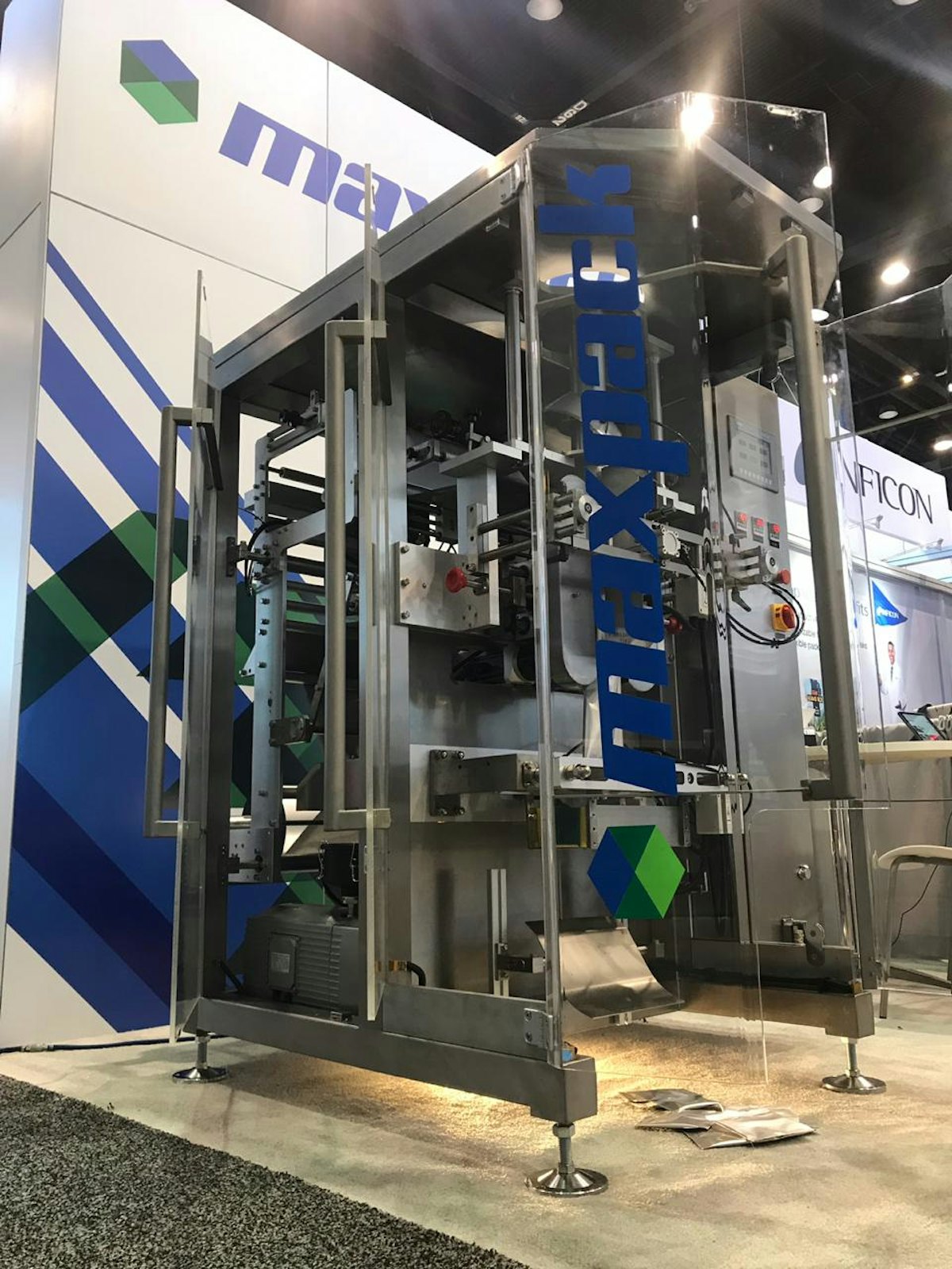 Envasadora vertical con acceso de 360 grados | Mundo EXPO PACK