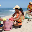 Coca-Cola, al rescate de las botellas vacías y olvidadas
