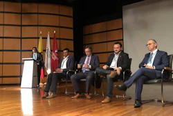 De izquierda a derecha, Ismael Poveda, ingeniero de alimentos de la Universidad de La Salle, Antro Saila, VP de sustentabilidad y ahorro de alimentos de la WPO, Silvio Colombo, director del postgrado de envase y embalaje del Instituto Argentino del Envase, y Jorge Izquierdo, VP de desarrollo de mercados de PMMI.