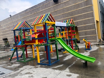 Poblado plástico de interés social a partir de empaques flexibles