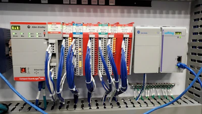 tManager permite el intercambio de datos bidireccional entre sistemas empresariales y PLC.