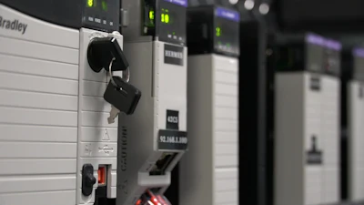 tManager descarga recetas e instrucciones de fabricación directamente en el controlador.