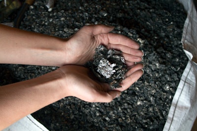 “Si tenemos empaques de plástico flexible que nos costaron años y mucho dinero para desarrollar, y que además son muy efectivos en la protección de alimentos, no tiene mucho sentido insistir en la búsqueda de remplazos y de hacer grandes cambios en las cadenas, cuando tenemos la habilidad de aprovecharlos mediante nuevas tecnologías de reciclaje químico”, dice Carlos Ludlow Palafox.