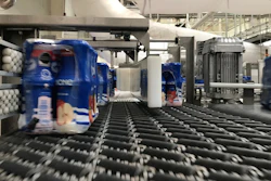La solución implementada por Hybernya y Festo en Danone México les otorga mayor estabilidad a los productos en su tránsito por la banda transportadora.