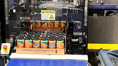 La empresa invirtió en una encartonadora Econocorp Spartan, que les permitió automatizar el armado y empaque de cajas y bandejas.