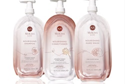 El primer producto de Kao se lanzó en la botella AIR, un envase flexible pero rígido que dispensa tres veces más producto y utiliza un 50 % menos de plástico que una botella con bomba de plástico rígido.