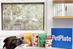 PetPlate vende comidas listas para consumir y golosinas orgánicas y suplementos para perros a través de un servicio de suscripción en línea y canal minorista independiente de mascotas.