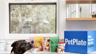 PetPlate vende comidas listas para consumir y golosinas orgánicas y suplementos para perros a través de un servicio de suscripción en línea y canal minorista independiente de mascotas.