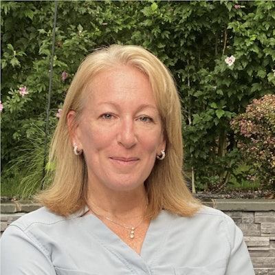 Lisa Propati, vicepresidenta y gerente general de Weiler Labeling Systems, una división de ProMach