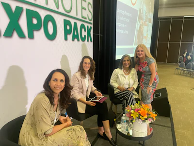 De izquierda a derecha aparecen Graciela Rojas, Edurne Balmori, Laura Bonilla y Monserrat Cerf, quien dio las palabras de apertura del panel.