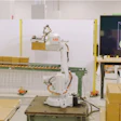 El sistema FreeMove de Veo Robotics es probado aquí con un robot ABB en una operación de paletizado.