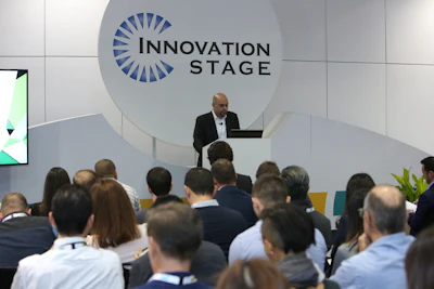 Photo 4 Innovation Stage