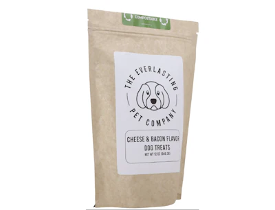 Las golosinas para perros de Everlasting Pet Company están empacadas en una bolsa de papel, con el liner como una película laminada compostable.
