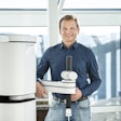 El nuevo cobot tog.519 impulsado por IA de Schubert ha sido diseñado para tareas de recogida y colocación y para separar productos ligeros a 80 ciclos/min.