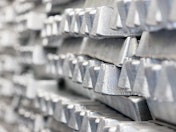 El precio del foil de aluminio, que abarca los lingotes de este metal en bruto y la fabricación del propio foil de aluminio, ya ha aumentado considerablemente.
