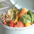 El desperdicio de alimentos es una carga para las empresas, los consumidores y el clima.