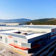 La nueva planta tiene una extensión operativa total de 33.134 metros cuadrados destinados a un depósito, procesos de manufactura, centro de I+D y demostración, y oficinas administrativas.