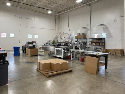 La sala limpia certificada por la FDA de PPS para instalaciones de equipos para fabricar dispositivos para protección personal.