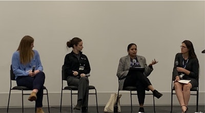 Panelistas de IME de izquierda a derecha: Laura Armstrong; Courtney Fernández; Vinita Palaniveloo; y moderadora Morgan Zandonella.