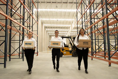 La nueva planta de 4.200 metros cuadrados, que representa una inversión de casi un millón de dólares estadounidenses, está equipada con maquinaria de última generación y se espera que cree hasta 100 puestos de trabajo en la región.