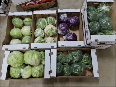 Los productos redondos, como la lechuga iceburg, el brócoli o la coliflor, empacados con el sistema BrimaPack utilizan un 40% menos de plástico sin comprometer la frescura del producto.