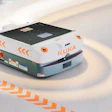 Vehículo guiado automatizado (AGV) con plataforma móvil KMP 600-S diffDrive, que KUKA presentará en PACK EXPO 2023.
