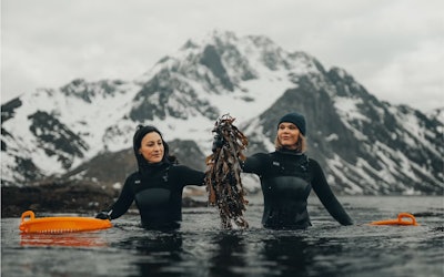 Tamara Singer (izquierda) y Angelita Eriksen (derecha) cofundaron Lofoten Seaweed en 2016.
