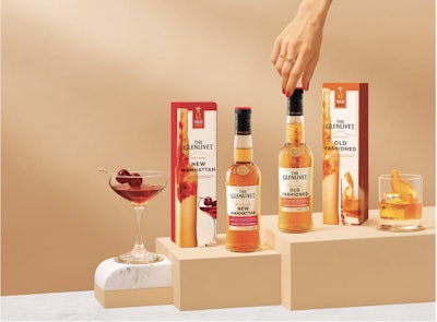 Los cócteles están listos para servir después de que los consumidores completen tres sencillos pasos: giran la tapa, permiten que la mezcla de ingredientes presurizados salga del contenedor hacia el whisky y viertan el cóctel sobre hielo para compartir y disfrutar.