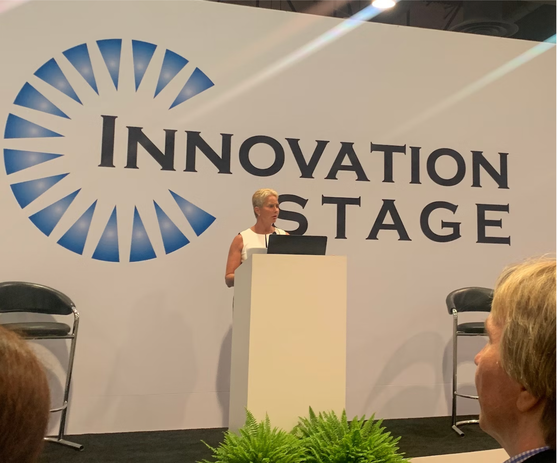 Melissa Green habl&oacute; sobre la sustentabilidad en los envases para el cuidado de la salud en el 2023 en Innovation Stage de PACK EXPO Las Vegas.