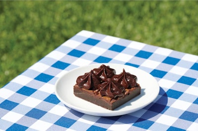 Las mezclas para hornear ReGrained (usadas para hacer este brownies) se basan en harina SuperGrain+, hecha de granos gastados de cerveza.