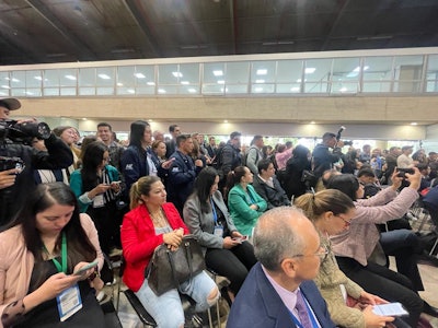 Asistentes en la ceremonia de inauguración de Andina Pack 2023.