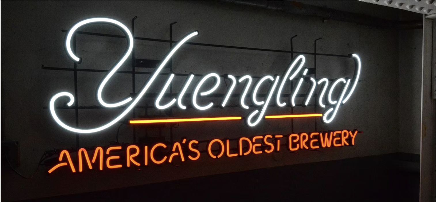 D.G. Yuengling and Son, Inc., 'la cervecera m&aacute;s antigua de Estados Unidos', utiliza robots de 6 ejes para depaletizar y paletizar barriles que pesan hasta 155.5 libras en sus operaciones de llenado de barriles.