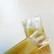 El proyecto tiene como objetivo convertir los desechos vegetales sobrantes de los ingredientes de los productos Elemis en biopelículas, con el fin a largo plazo de reemplazar las bolsitas de un solo uso utilizadas para empacar muestras de sus productos para el cuidado de la piel.