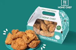 El nuevo empaque para Home Chef's Fried Chicken consiste en una caja de papel con asas que cuenta con orificios de ventilación para permitir la condensación escape del empaque y una ventana a través de la cual los consumidores pueden ver el producto.