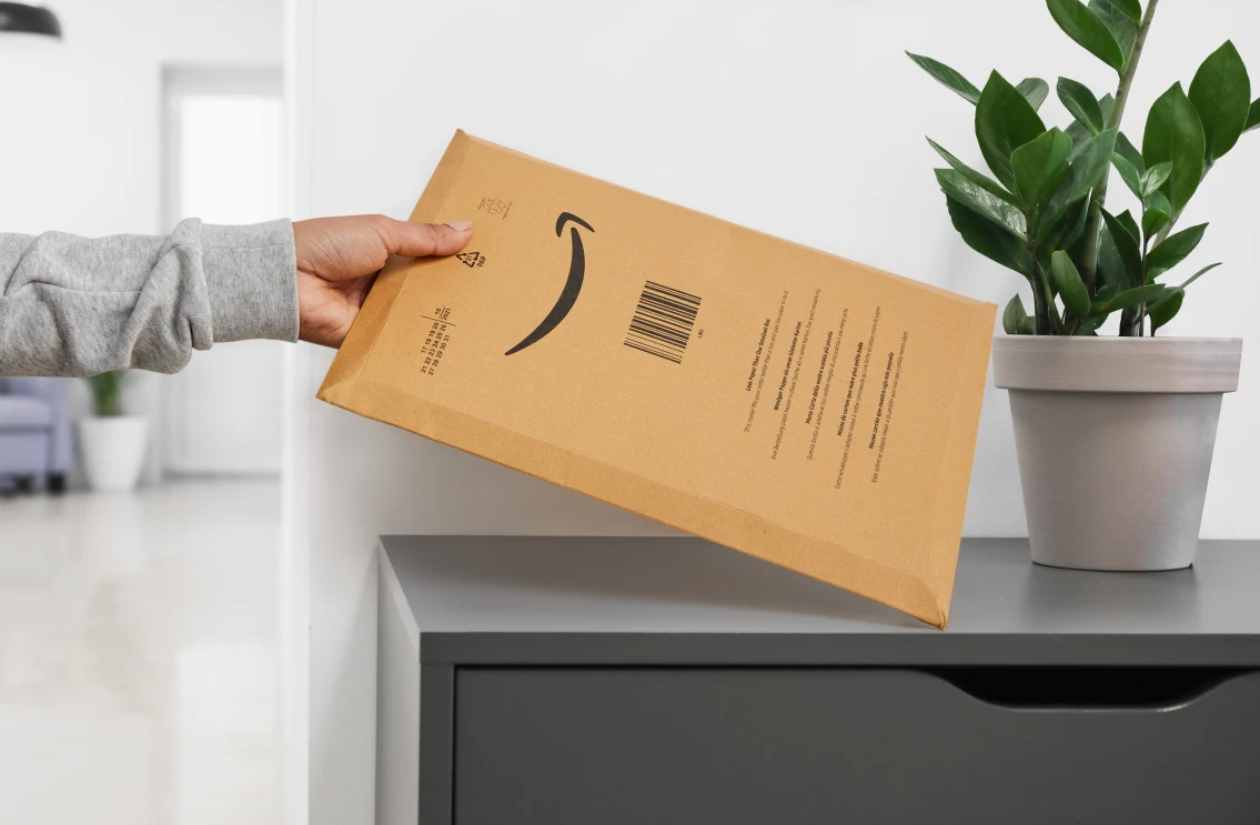 Amazon usa bolsas de papel reciclable, por demanda y a la medida, para embalar los pedidos en algunos pa&iacute;ses europeos.