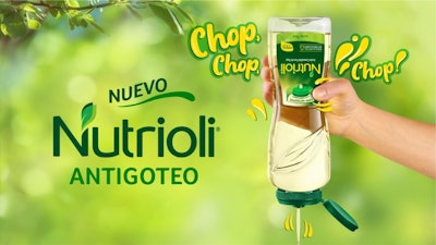 Este envase de aceite de Ragasa es la primera botella con un dispensador en la parte superior del cuello en la categoría de aceites comestibles en México.