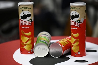 El nuevo tubo de Pringles cumple con criterios de diseño circular y tiene un alto grado de reciclabilidad.