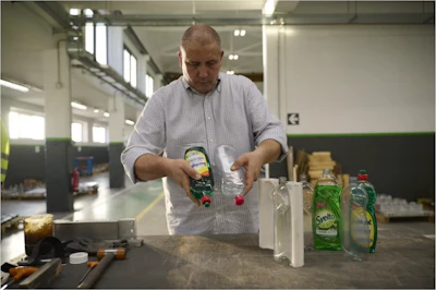 Cademartiri y Unilever ya han probado unos 15 modelos diferentes de botellas con el nuevo proceso.