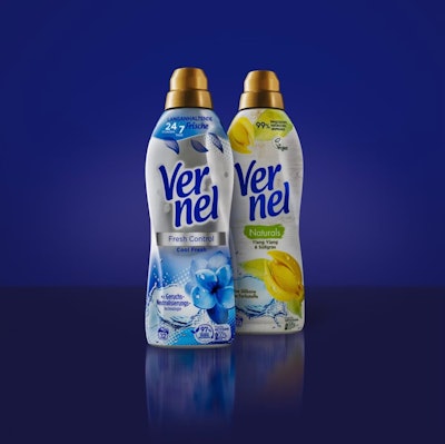 Las fundas retráctiles movibles en los envases de suavizante de telas de Henkel facilitan la separación durante el reciclaje.