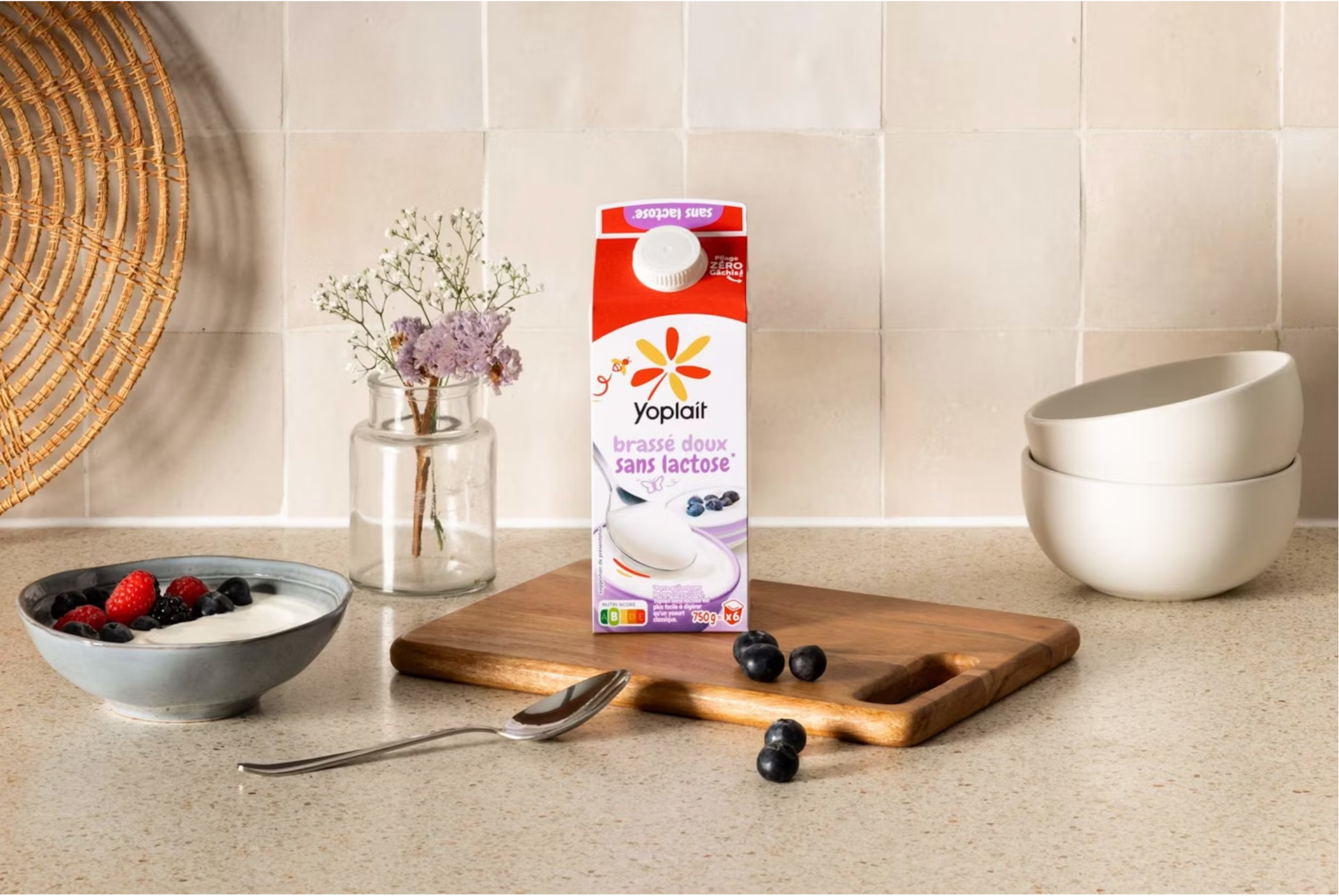 Los nuevos envases de cart&oacute;n reciclable de Yoplait se reducen en 50 % en comparaci&oacute;n con los de pl&aacute;stico anteriores.