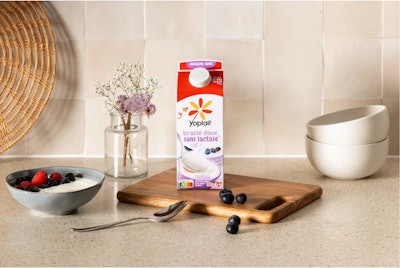 Los nuevos envases de cartón reciclable de Yoplait se reducen en 50 % en comparación con los de plástico anteriores.