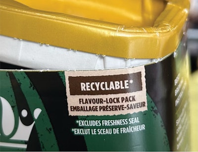 Uno de los pasos al fabricar el contenedor es el proceso de perforación para facilitar la apertura en las manos del consumidor.